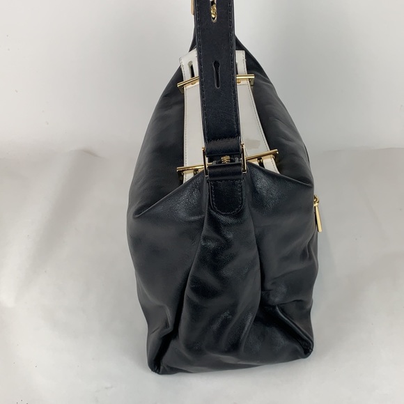 Michael kors bag - Picture 7 of 14